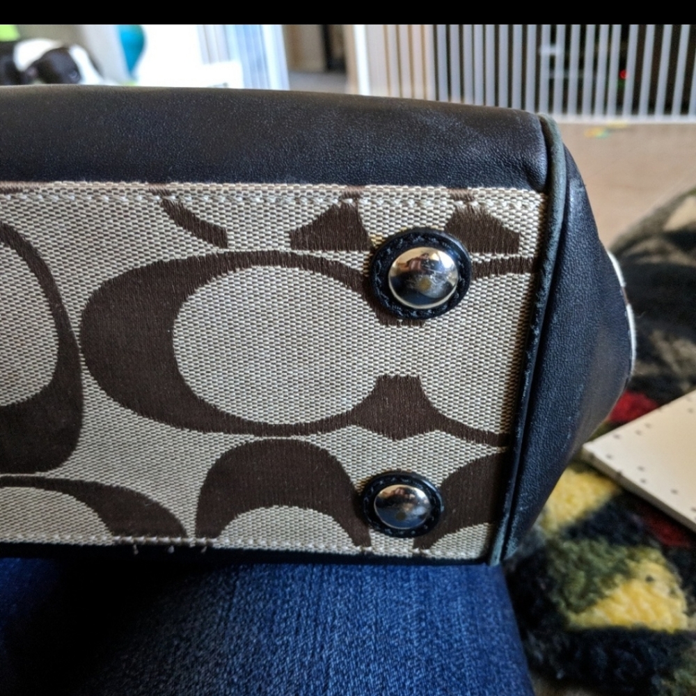 Coach Purse - Picture 3 of 4